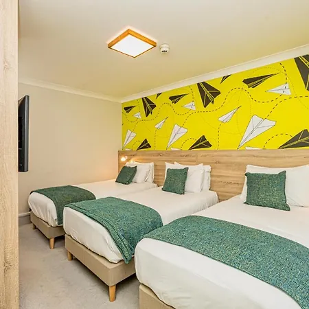 Hotel Forty Four Main Street 2*