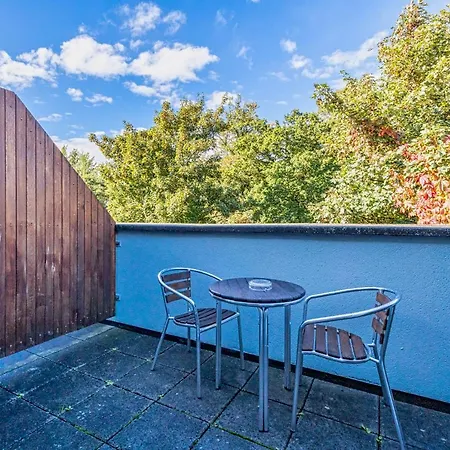 Forty Four Main Street 2*