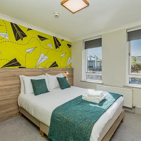 Forty Four Main Street Hotel 2*