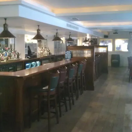 Hotel Forty Four Main Street