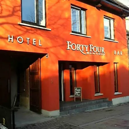 Forty Four Main Street 2*