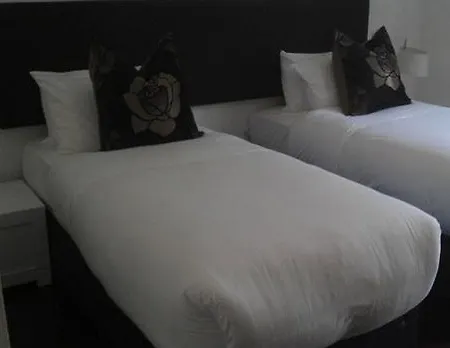 Hotel Forty Four Main Street