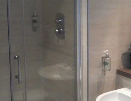 Hotel Forty Four Main Street