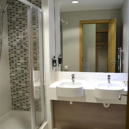 Forty Four Main Street Hotel