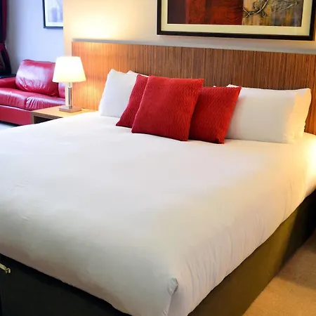 Forty Four Main Street Hotel 2*