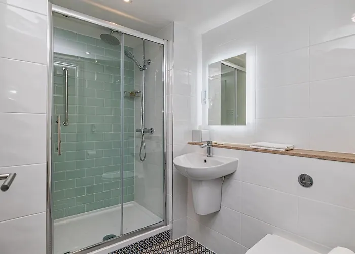 Forty Four Main Street Hotel