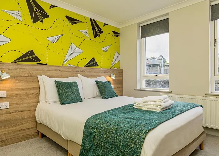 Hotel Forty Four Main Street 2*