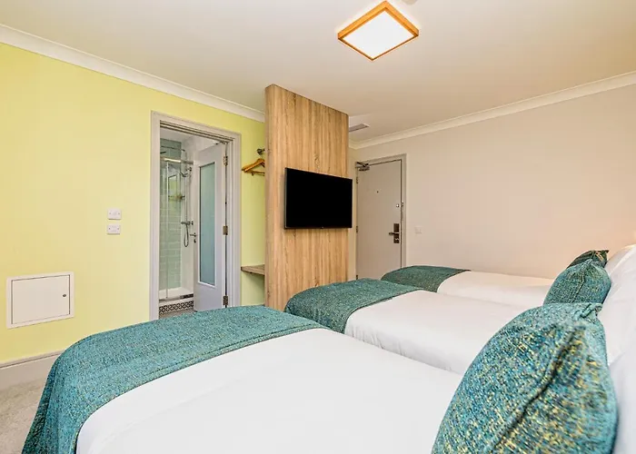 Forty Four Main Street