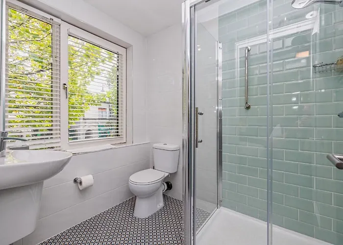 Hotel Forty Four Main Street