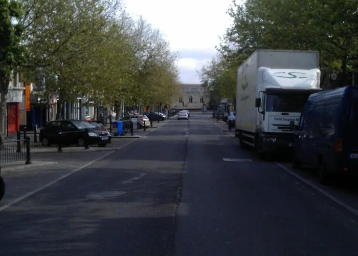 Hotel Forty Four Main Street 2*