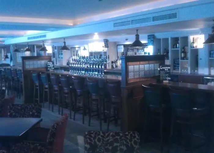 Forty Four Main Street Hotel 2*