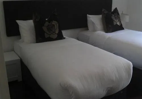 Hotel Forty Four Main Street